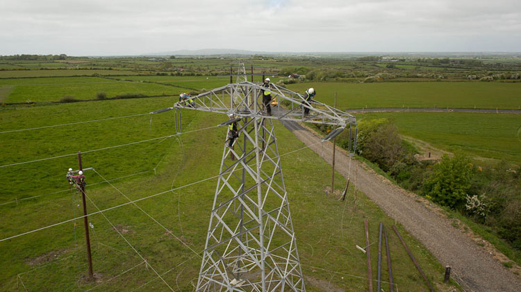 Overhead-lines-Photo-for-centres