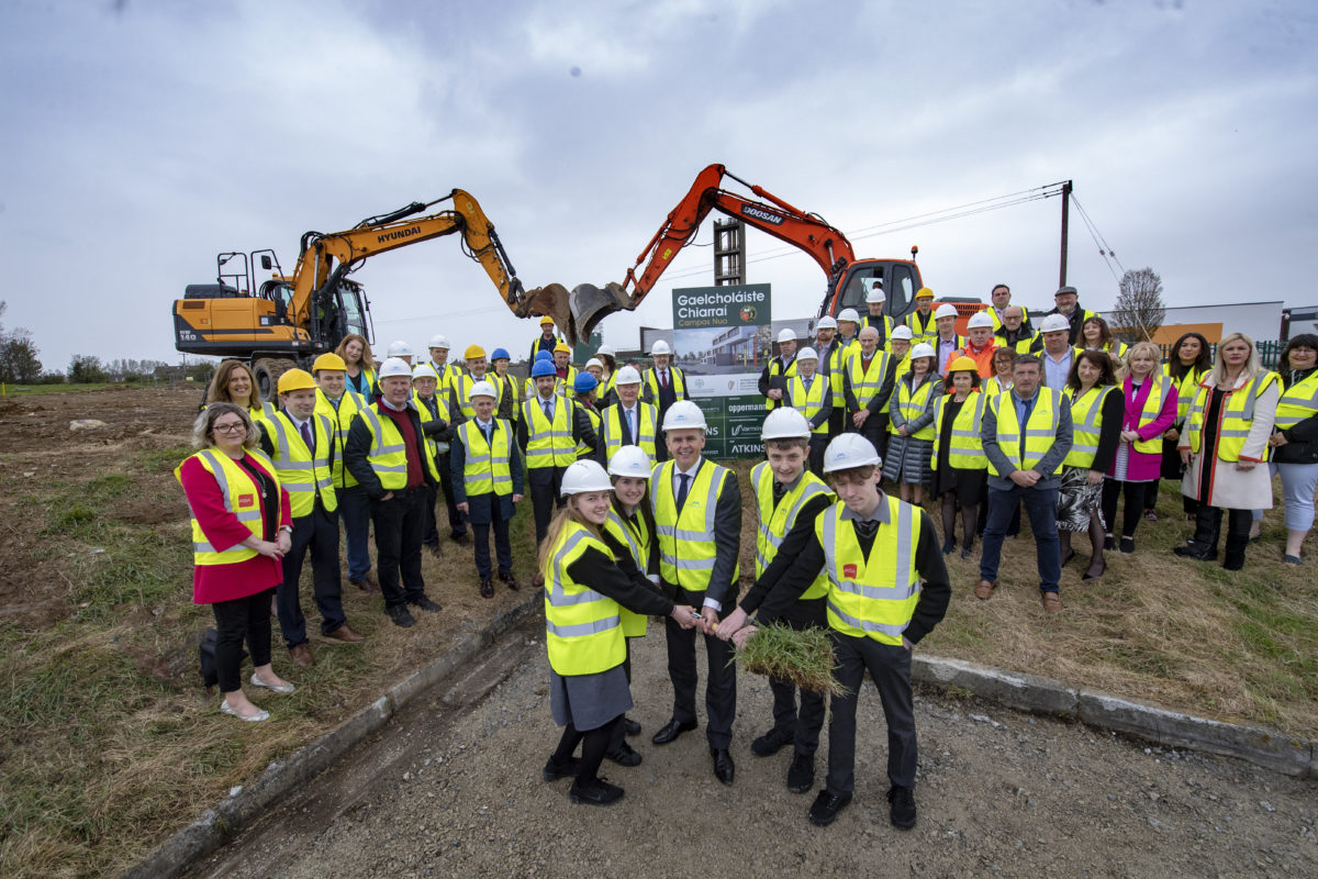 Gaelcholáiste Chiarraí welcomes Minister for Education and Skills, Joe McHugh TD, to turn the sod
