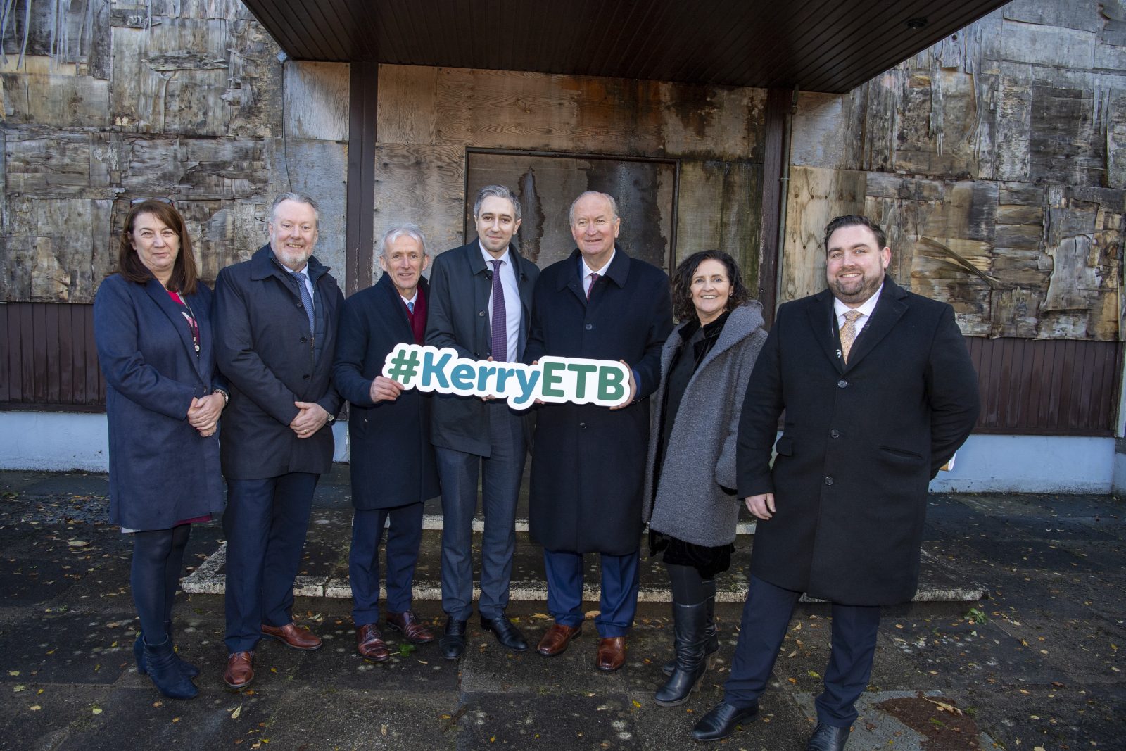 photo Simon Harris TD and managment of kerry etb